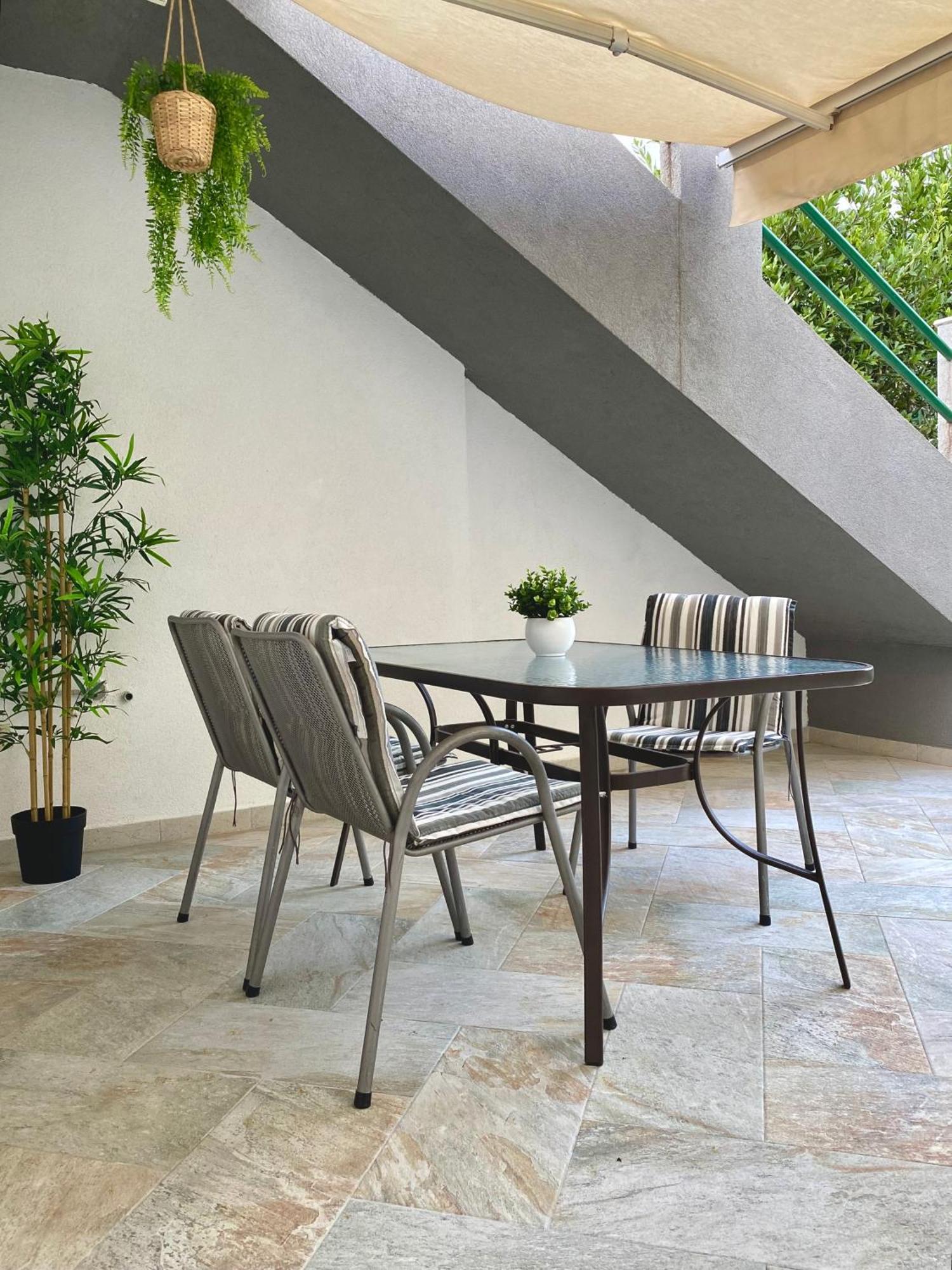 Apartments & Rooms Joy Of Life In Makarska Exterior photo